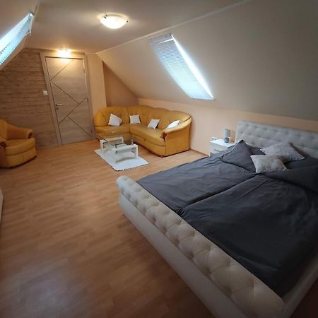 Nikolux Apartman Hajdúszoboszló Exteriör bild