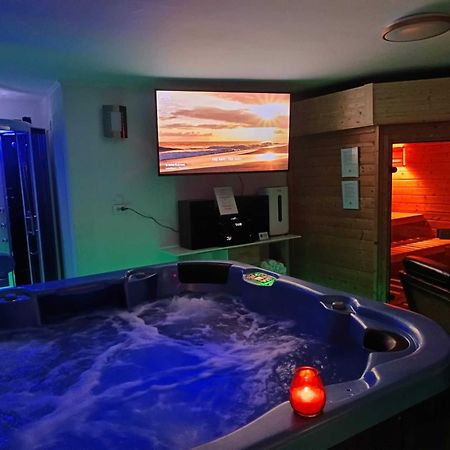 Nikolux Apartman Hajdúszoboszló Exteriör bild