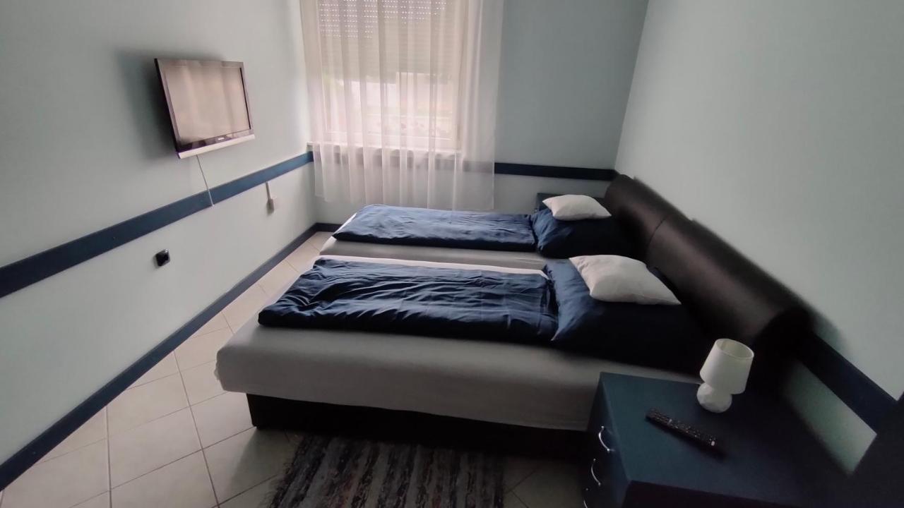 Nikolux Apartman Hajdúszoboszló Exteriör bild