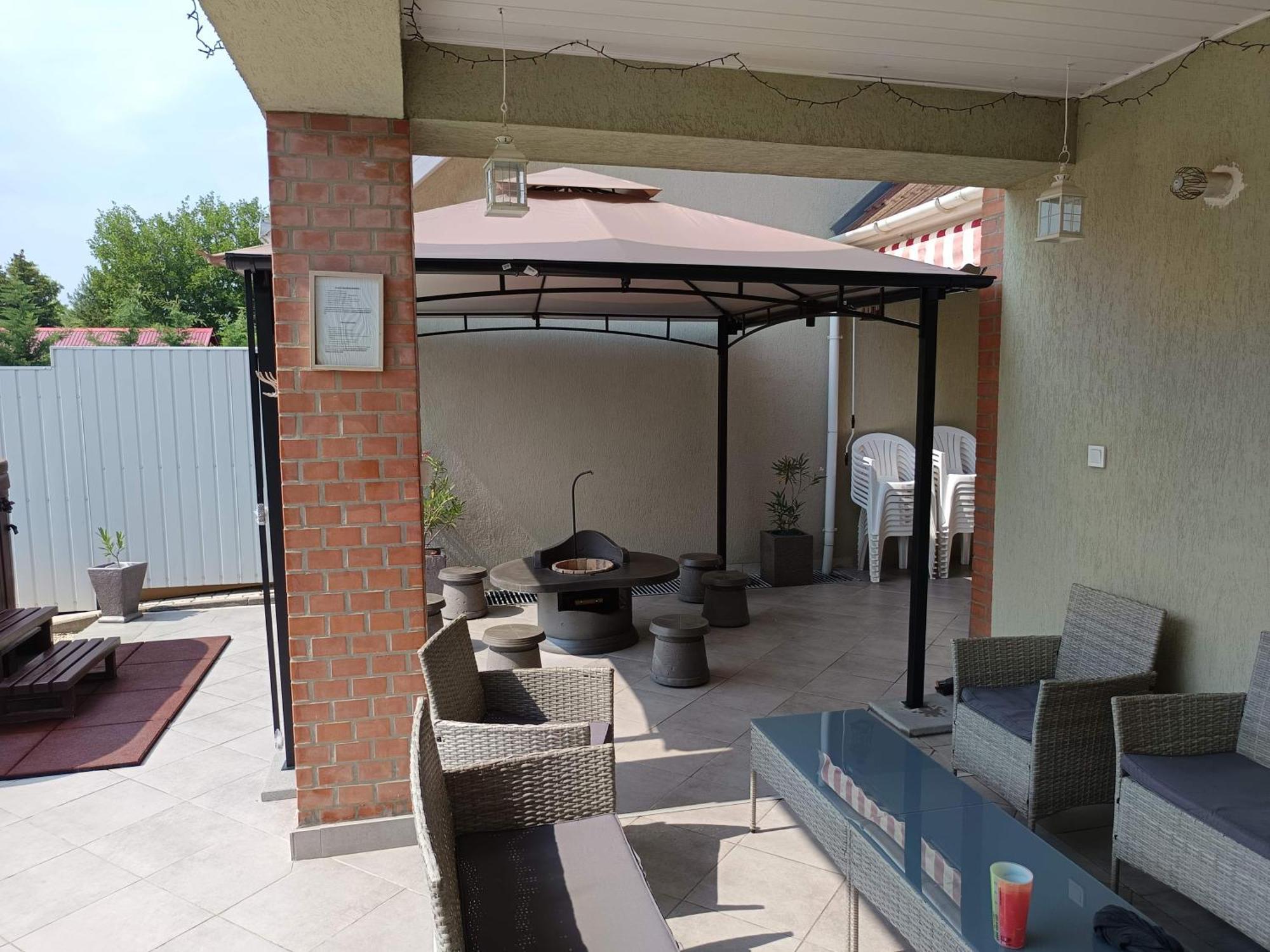 Nikolux Apartman Hajdúszoboszló Exteriör bild